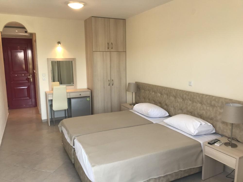 Ai Helis Resort Свороната Екстер'єр фото