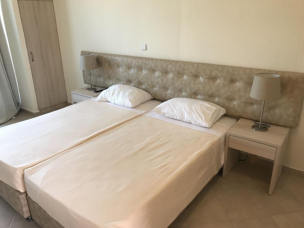 Ai Helis Resort Свороната Екстер'єр фото