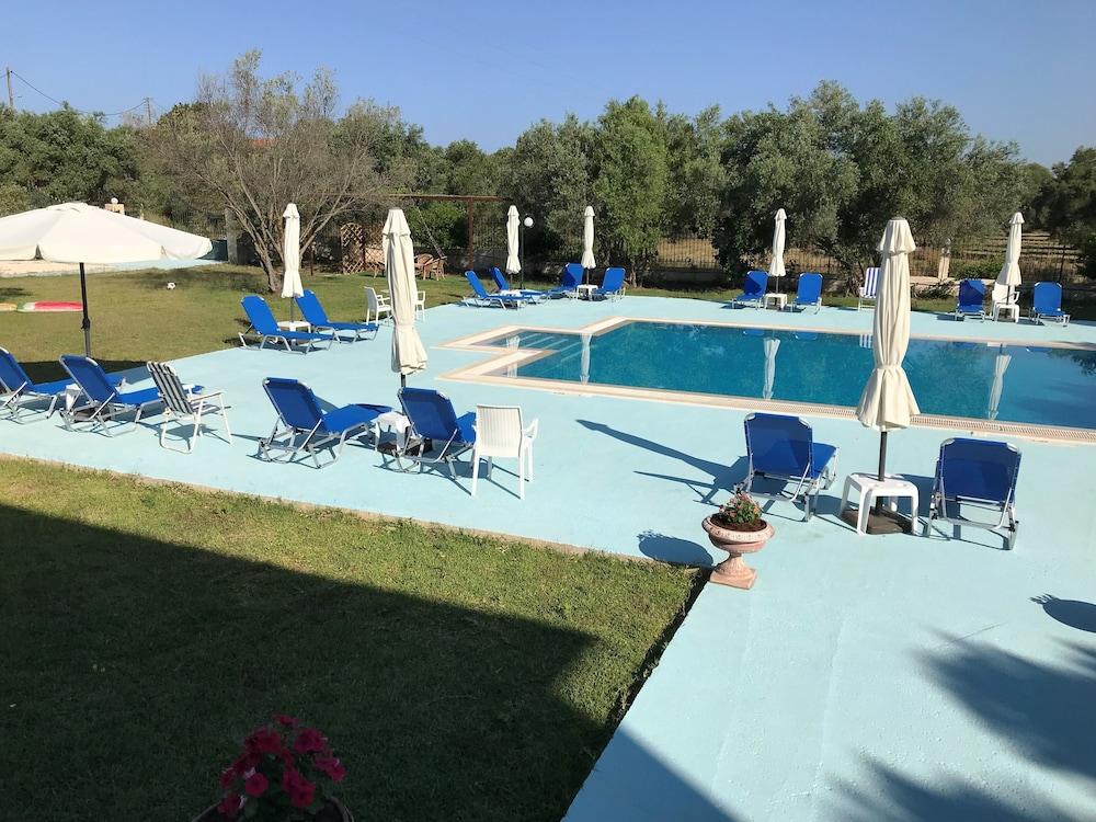 Ai Helis Resort Свороната Екстер'єр фото